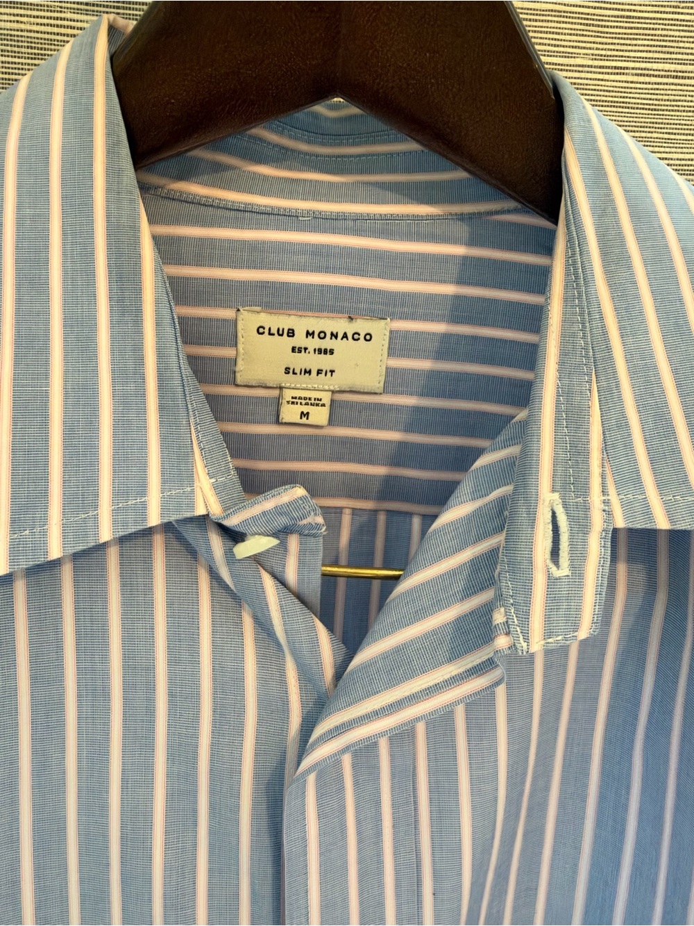 Club Monaco Men's Light Blue & White Vertical Stripe Dress Shirt